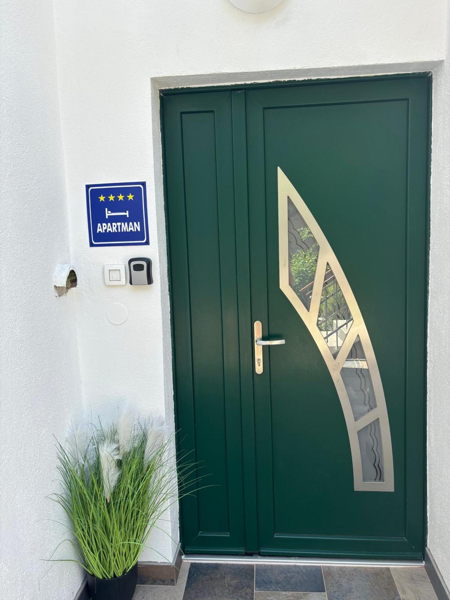 Centar 103 Apartment シベニク エクステリア 写真