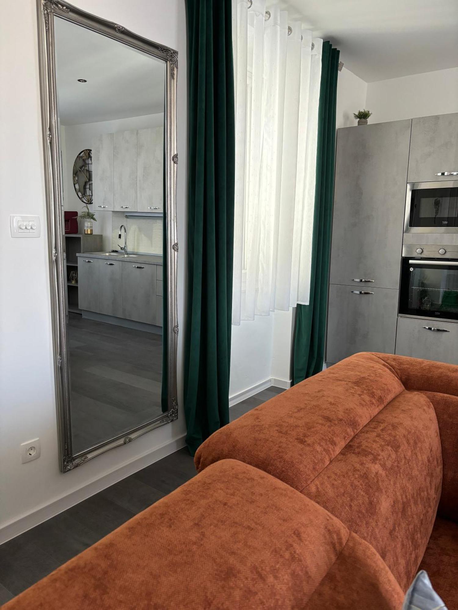 Centar 103 Apartment シベニク エクステリア 写真